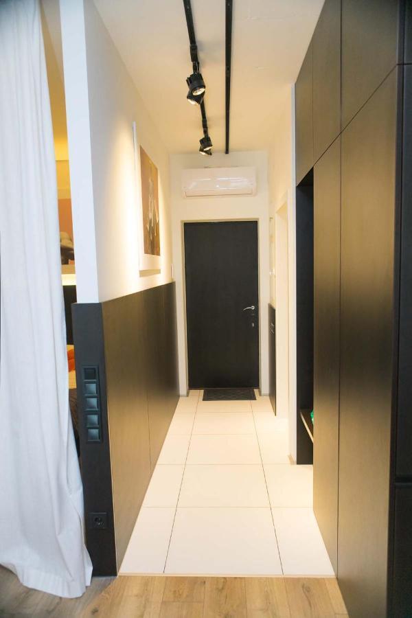 Stylish 1 Bedroom Studio Near Most City Dnipro Exterior foto