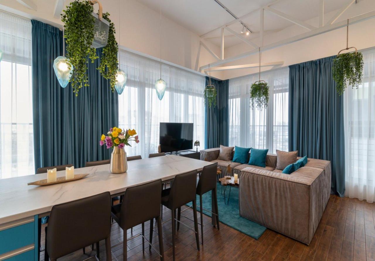 Stylish 1 Bedroom Studio Near Most City Dnipro Exterior foto