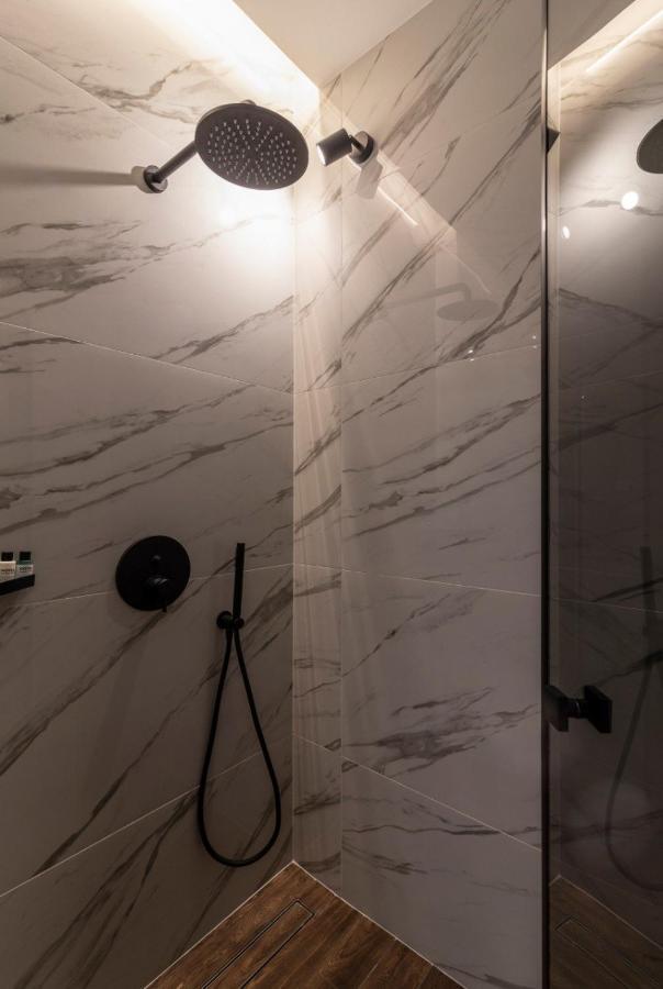 Stylish 1 Bedroom Studio Near Most City Dnipro Exterior foto