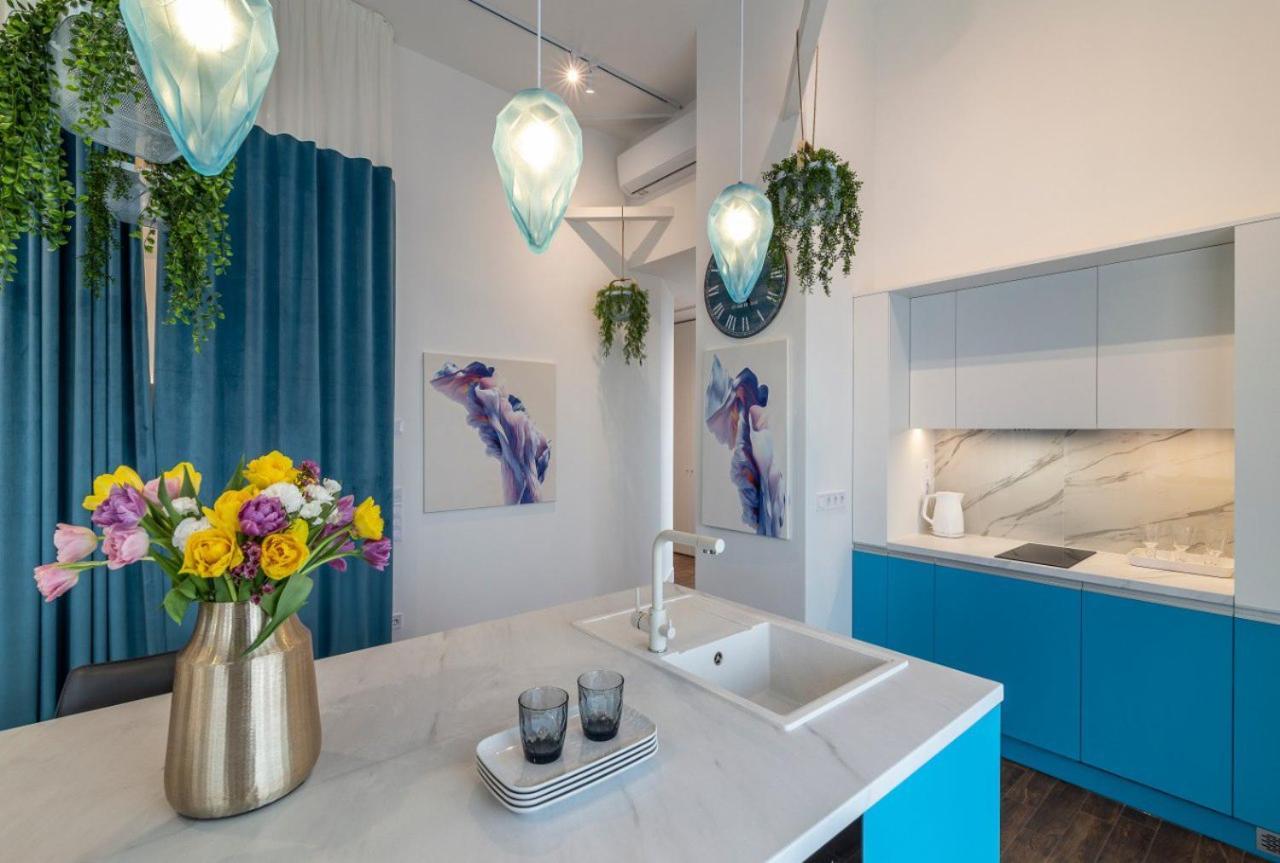 Stylish 1 Bedroom Studio Near Most City Dnipro Exterior foto