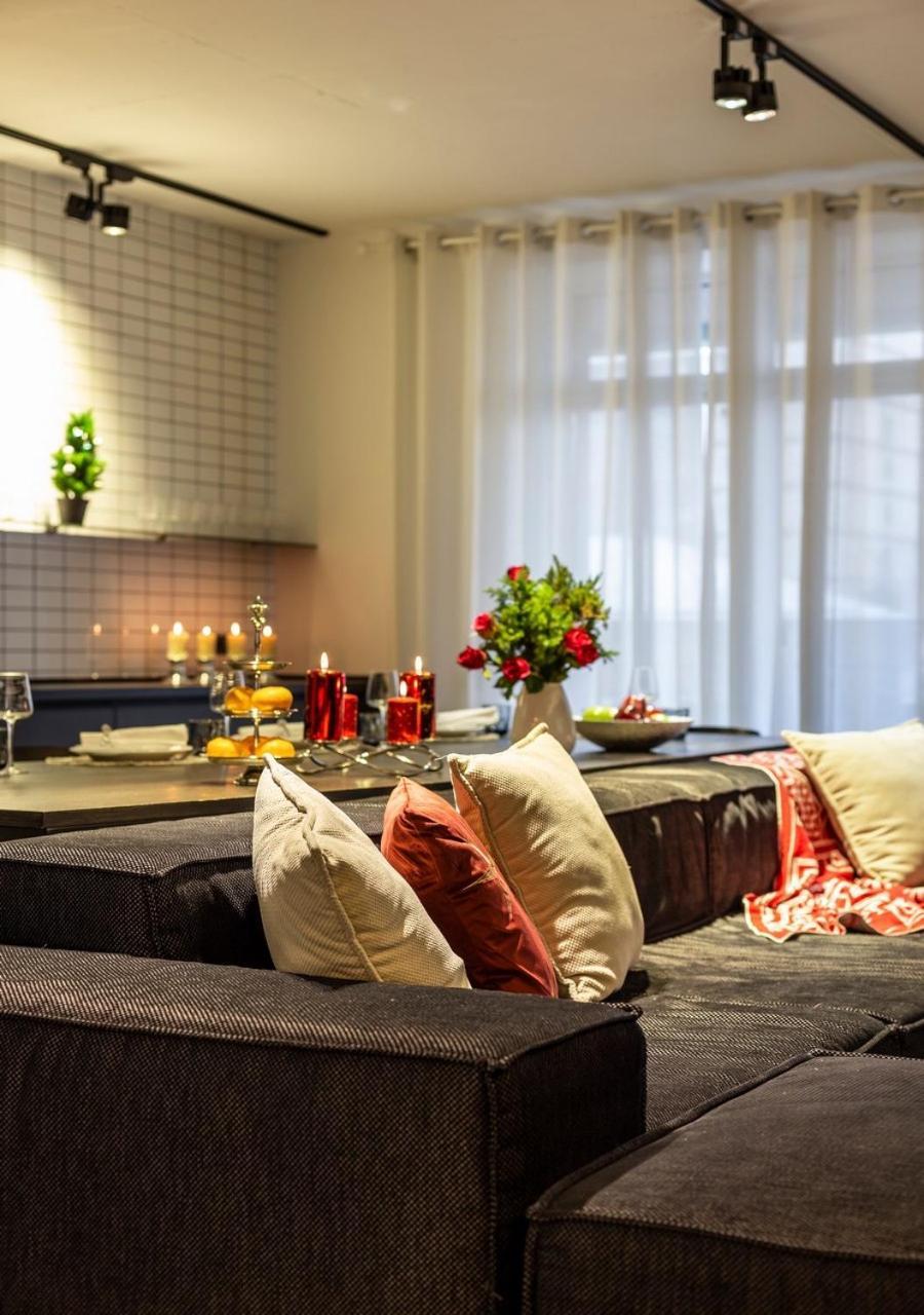 Stylish 1 Bedroom Studio Near Most City Dnipro Exterior foto
